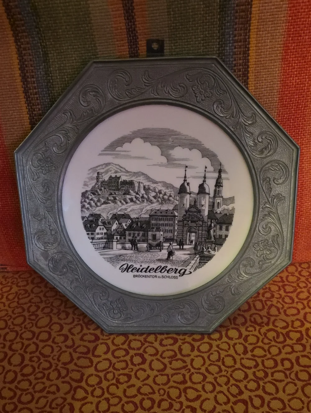 Decorative Heidelberg Wall Plate Set In A Pewter Frame
